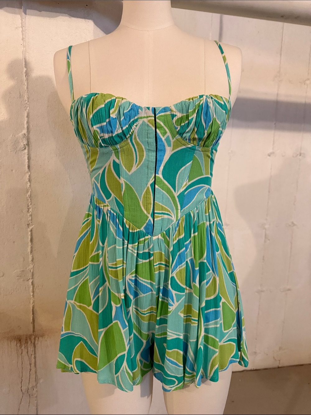 Green & Teal Leaf-Print Kids One-Piece roper